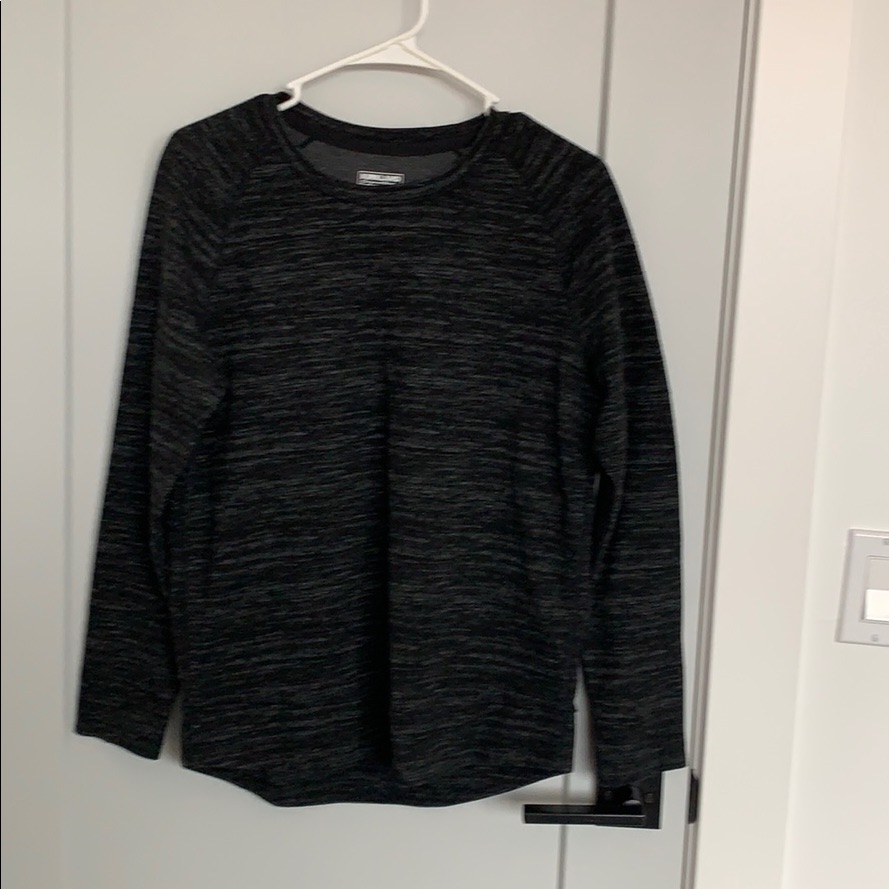 Dark Gray/Black Pullover